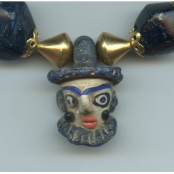 Perles  "têtes". Perles anciennes. Antique or ancient beads.