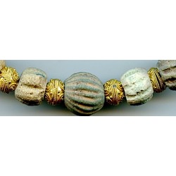 Perles en Faïence Persane. Perles anciennes. Antique or Ancient Beads.
