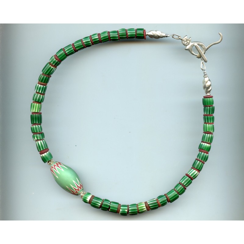 Perles vénitiennes chevrons verts. Venetian Glass Beads