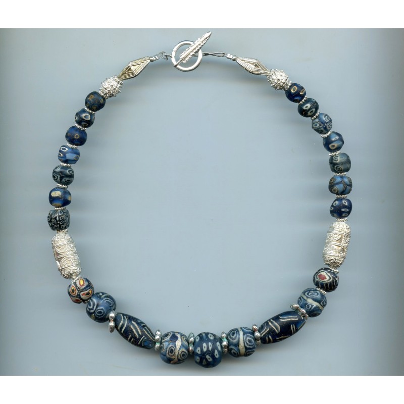 Perles anciennes  "Hamada". Ancient beads.