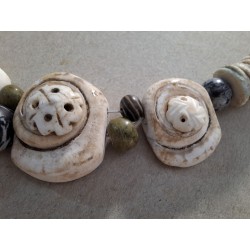 Perles conus. Conus shell