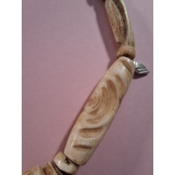 Perles en coquillage, trouvées en R.D.C. Shell bead