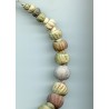 Perles anciennes en Faïence. Ancient beads.