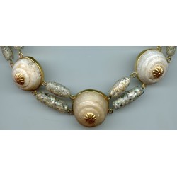 Fusaïoles de Bactriane en albâtre (200 avant J.C.)