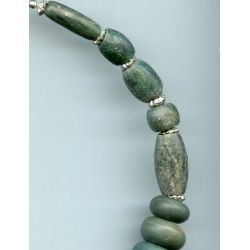 Perles en jaspe. Jasper beads.