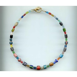 Perles chevrons multicolores. Perles anciennes. Antique beads.