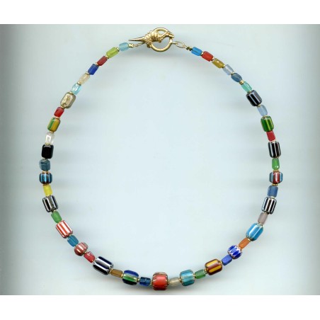 Perles chevrons multicolores. Perles anciennes. Antique beads.