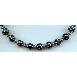 Perles vénitiennes noires à pois. Venetian Glass Beads