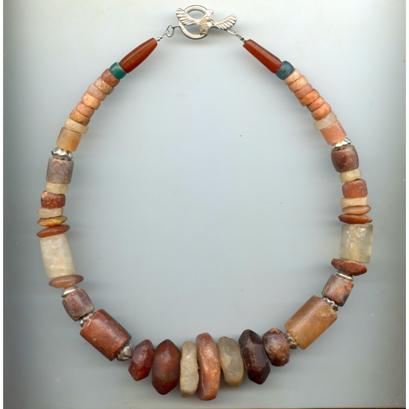 pierr2167 - Perles néolithiques en pierre.