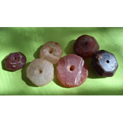 pierr2167 - Perles néolithiques en pierre.