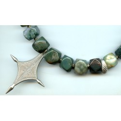 perles millénaires "Cornerless" en jaspe