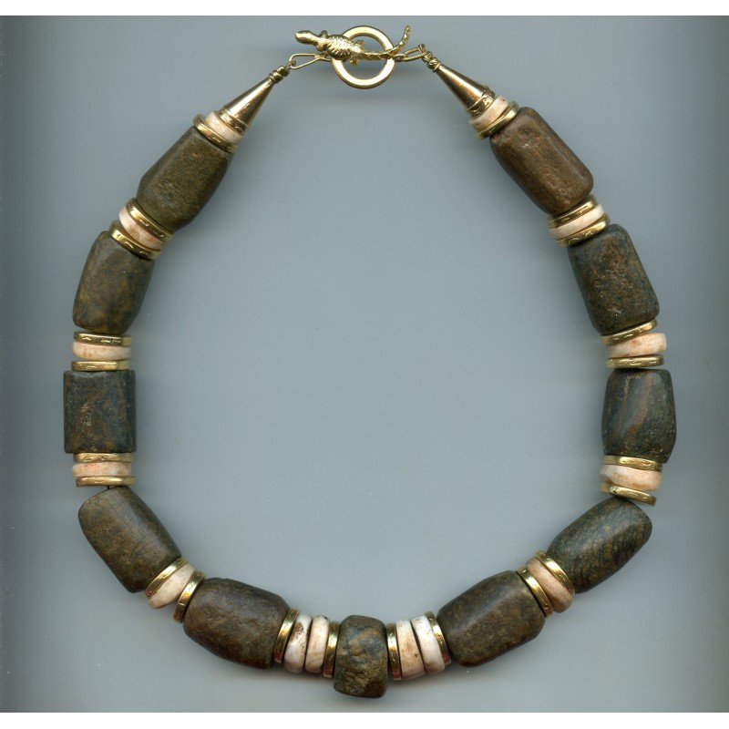 Perles néolithiques en pierre, trouvées en Mauritanie.