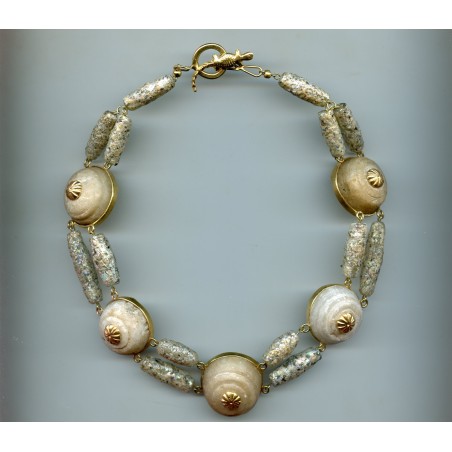 Fusaïoles de Bactriane en albâtre (200 avant J.C.)