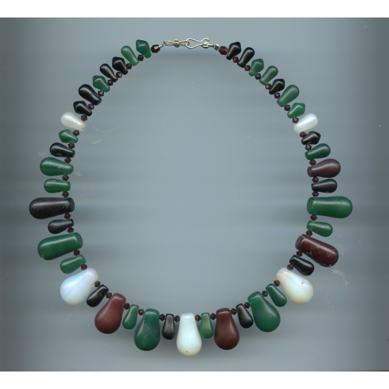 Perles de bohême  des années1850. Bohemian beads