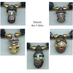 Perles  "têtes". Perles anciennes. Antique or ancient beads.