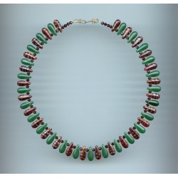 Petites gouttes en verre de Bohême. Bohemian beads