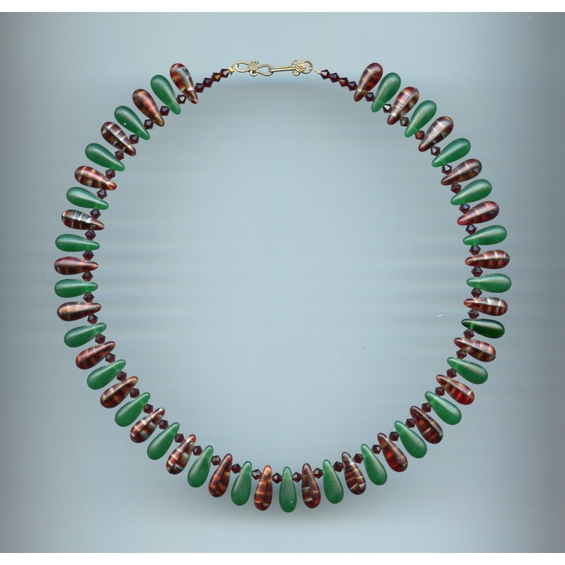 Petites gouttes en verre de Bohême. Bohemian beads