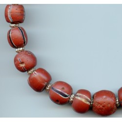 Perles vénitiennes rouge brique. Venetian Glass Beads