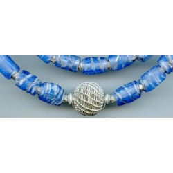 Perles pentagonales bleu opalescent