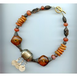 Perles "d'ambre Africain" ou bakélite