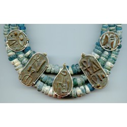 Perles "Nila" et plaques Hiéroglyphiques. Ancient beads.