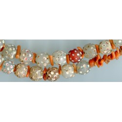 Perles vénitiennes à pois blancs. Venetian Glass Beads