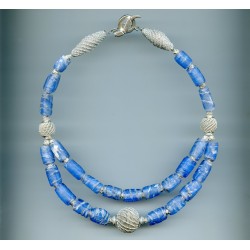 Perles pentagonales bleu opalescent