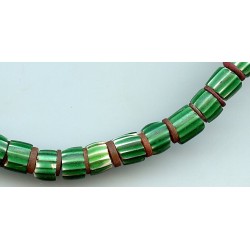 Perles vénitiennes chevrons verts. Venetian Glass Beads