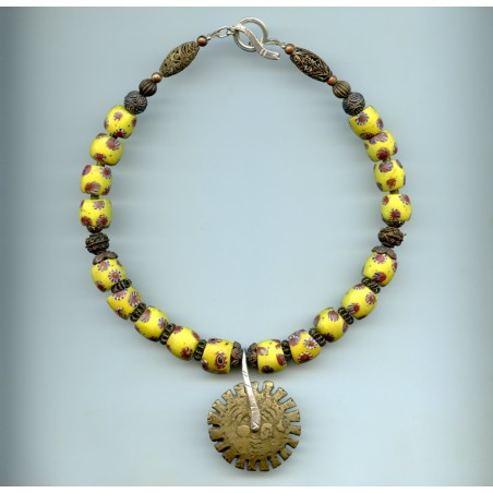 Perles vénitiennes et pendentif Akan.Venetian Glass Beads