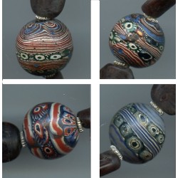 Perles D'Asie. Antique or ancient beads.